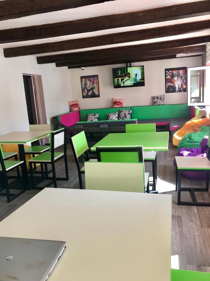 Lucky Hostel На Крещатике 基輔 外观 照片